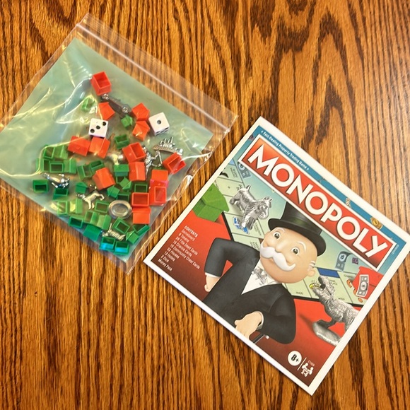 Monopoly Game by Hasbro - Picture 6 of 8